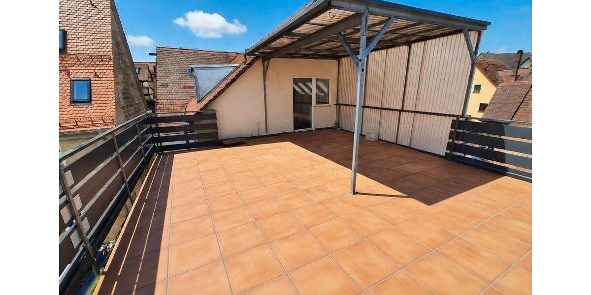 Dachgeschoßwohnung Schnaittach - 3 Zimmer, 102 m&sup2;, 1.200&euro; | Angebot:26290194