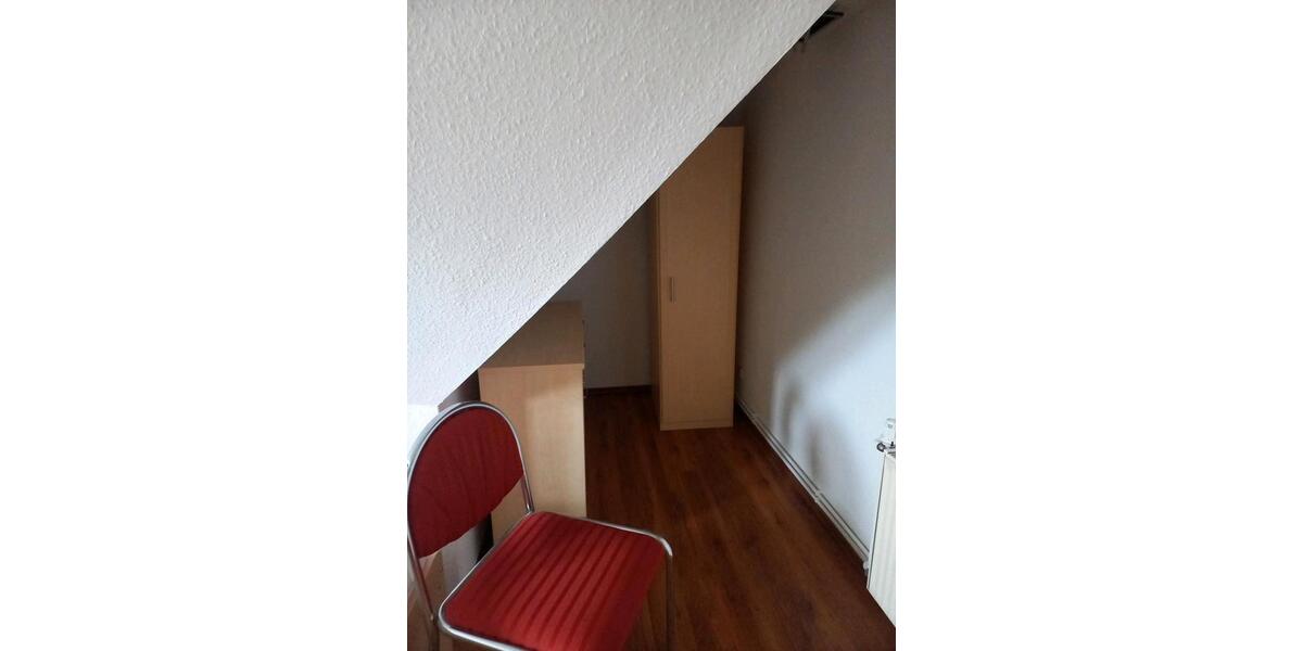 Dachgeschoßwohnung Eisenach - 1 Zimmer, 21 m&sup2;, 340&euro; | Angebot:24660014