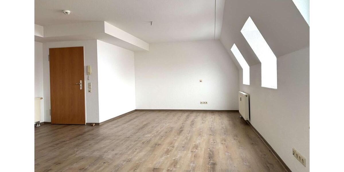 Dachgeschoßwohnung Leipzig Nord - 1 Zimmer, 35 m&sup2;, 243&euro; | Angebot:25979427