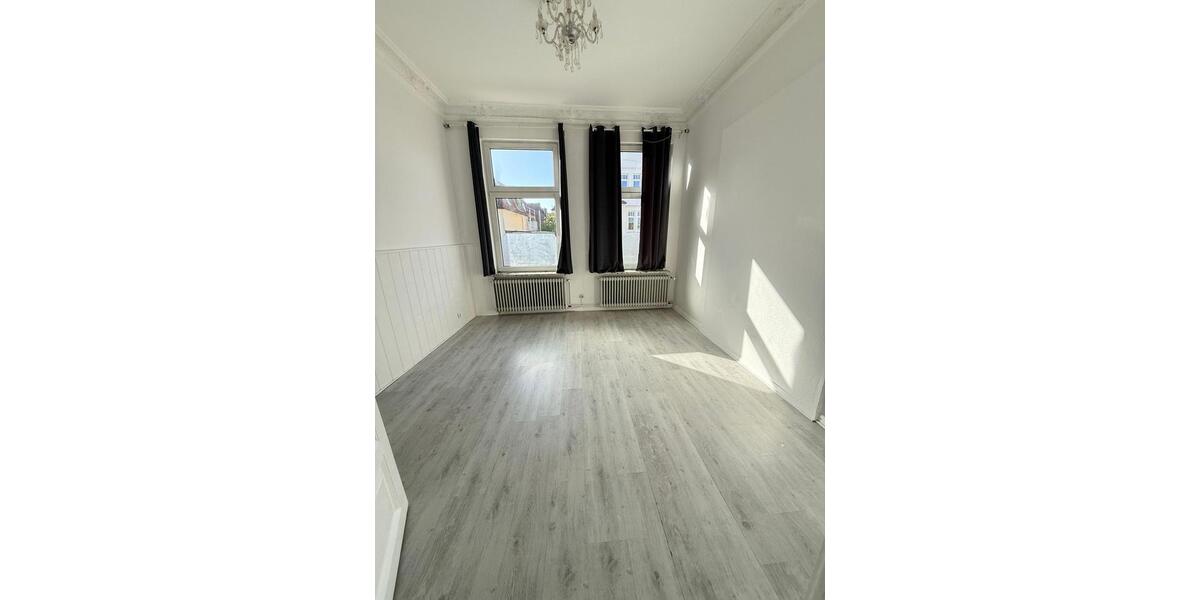 Erdgeschoßwohnung Varel - 4 Zimmer, 90 m&sup2;, 1.000&euro; | Angebot:26607161
