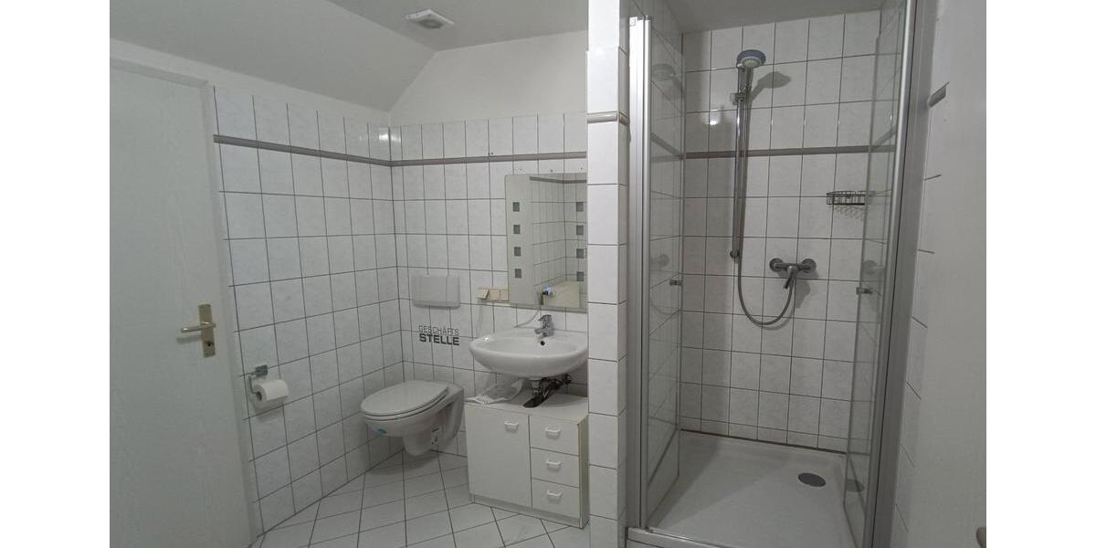 Dachgeschoßwohnung Aschersleben - 2 Zimmer, 73 m&sup2;, 402&euro; | Angebot:26253041