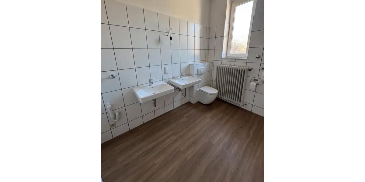 Altbauperle am Rheinufer-großzügige 125 qm 3 Zimmer Wohnung 3 zimmer
