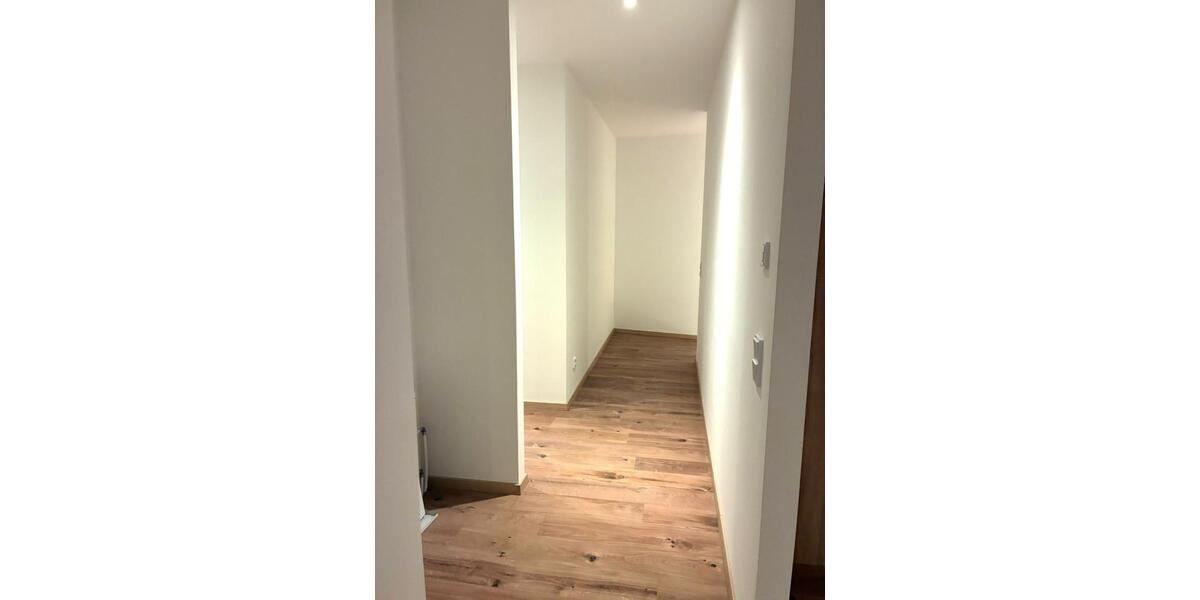 Etagenwohnung Wiesbaden Mainz-Amöneburg - 3 Zimmer, 80 m&sup2;, 1.280&euro; | Angebot:24683188