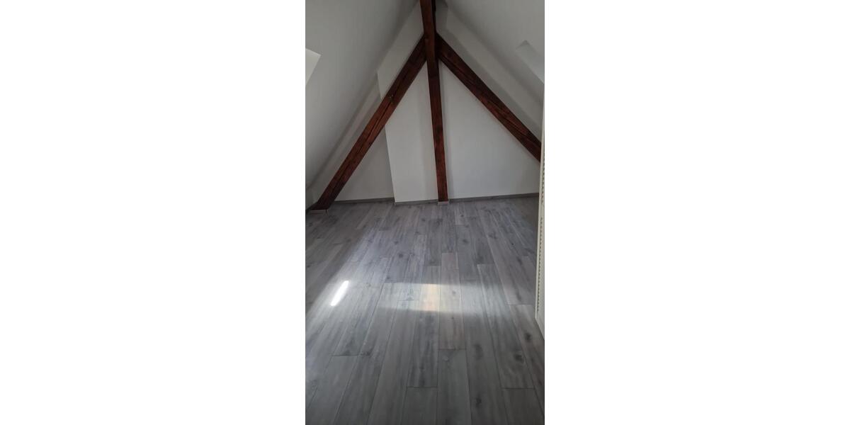Dachgeschoßwohnung Zweibrücken - 1 Zimmer, 68 m&sup2;, 700&euro; | Angebot:26137465