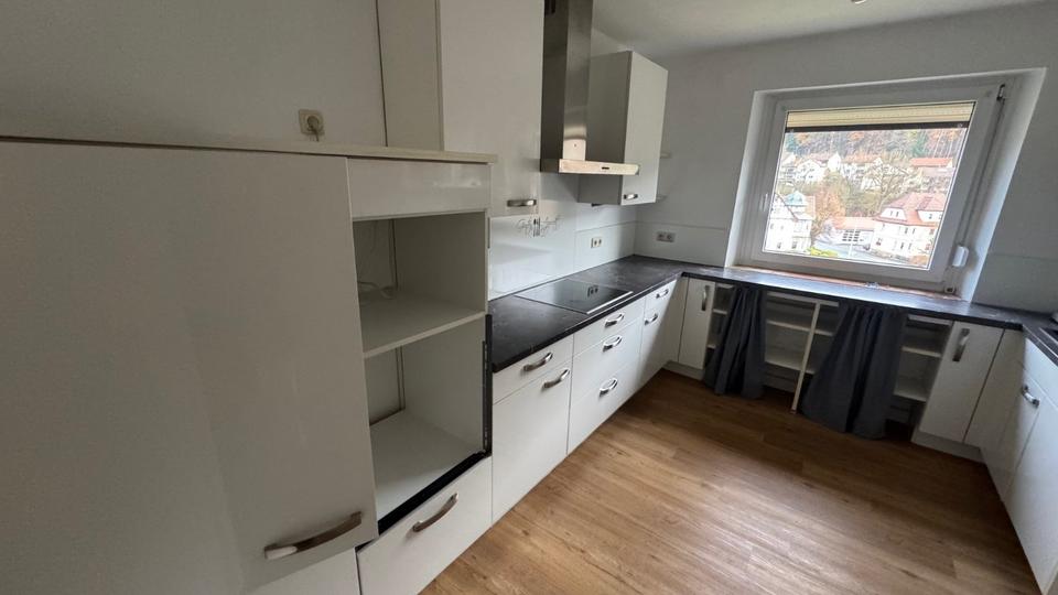 Etagenwohnung Weißenbrunn - 4 Zimmer, 100 m&sup2;, 775&euro; | Angebot:24623266