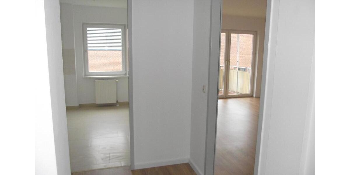 Helle Dachgeschosswohnung mit Balkon und Stellplatz! 2 zimmer