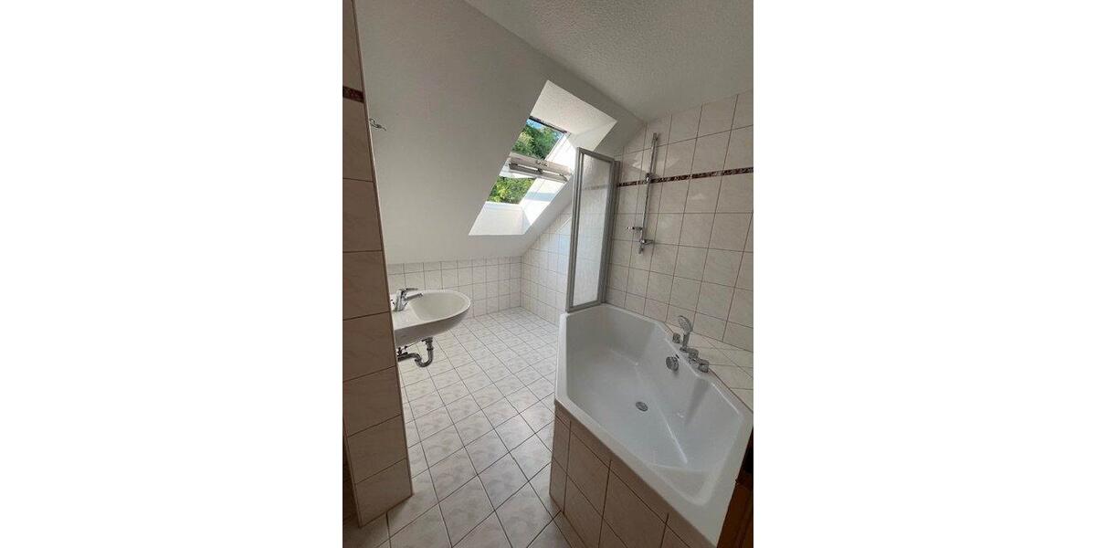 Etagenwohnung Meißen - 3 Zimmer, 85 m&sup2;, 680&euro; | Angebot:26515935