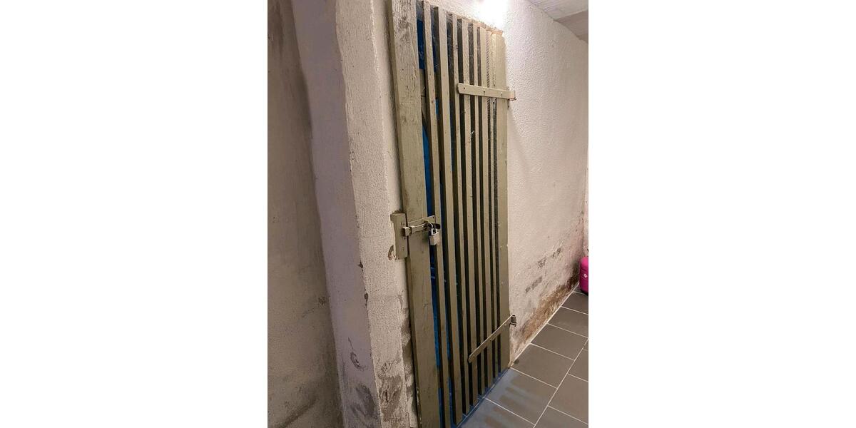 Etagenwohnung Frankenblick - 4 Zimmer, 70 m&sup2;, 500&euro; | Angebot:24774694