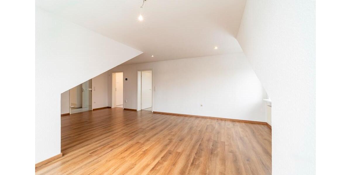 Dachgeschoßwohnung Lingen (Ems) Gauerbach - 3 Zimmer, 88 m&sup2;, 880&euro; | Angebot:26012827