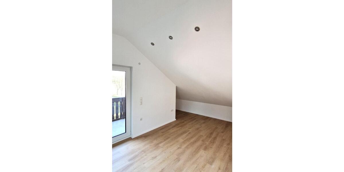 Dachgeschoßwohnung Albisheim (Pfrimm) - 2 Zimmer, 73 m&sup2;, 800&euro; | Angebot:26442559