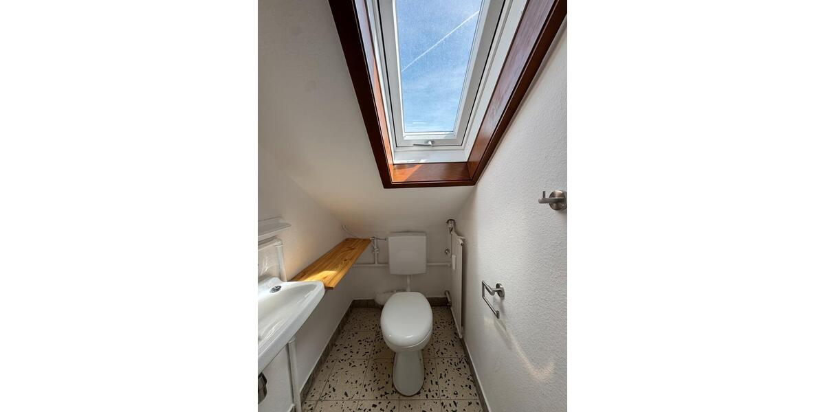 Dachgeschoßwohnung Leinfelden-Echterdingen Echterdingen - 2 Zimmer, 54 m&sup2;, 700&euro; | Angebot:26615046
