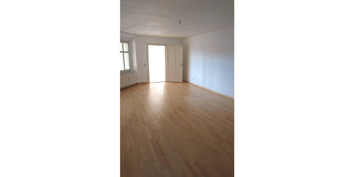 Etagenwohnung Görlitz Innenstadt - 4 Zimmer, 132 m&sup2;, 600&euro; | Angebot:26026389
