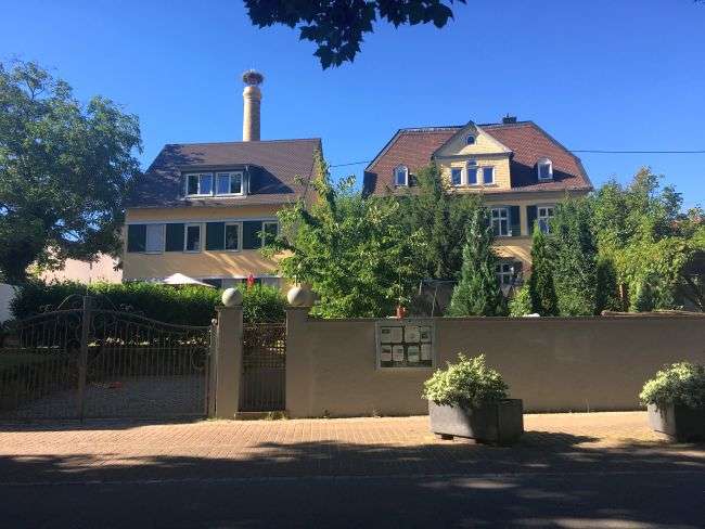 Haus zum Mieten in Wiesbaden 3.750 € 240 m²