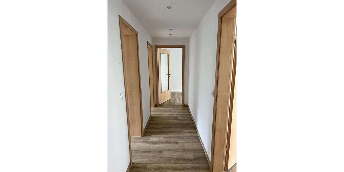 Vollständig neu renovierte Wohnung mit Balkon...ruhige Lage in Bad Düben! 3 zimmer