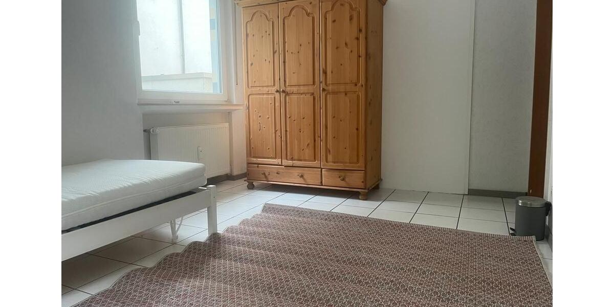 Wohnen auf Zeit Bischofsheim - 4 Zimmer, 92 m&sup2;, 350&euro; | Angebot:26510911