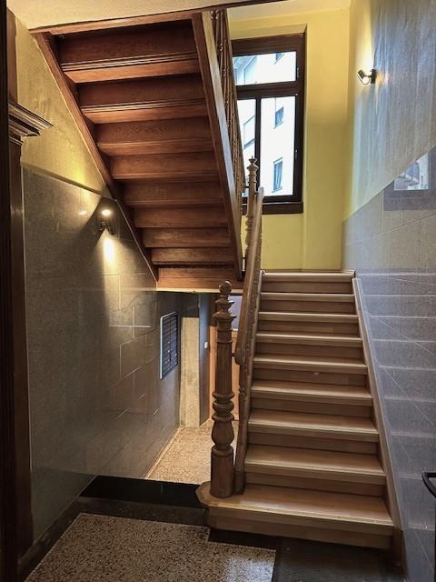 +++ Wohnen hoch über dem Rhein - in Nachbarschaft zur Burg Klopp! 4-Zimmer-Altbauetage mit Dachterrasse +++