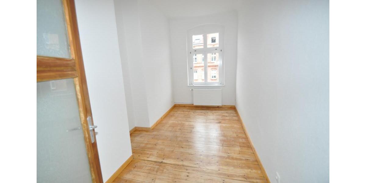 Etagenwohnung Prenzlau - 4 Zimmer, 111 m&sup2;, 1.000&euro; | Angebot:25483984