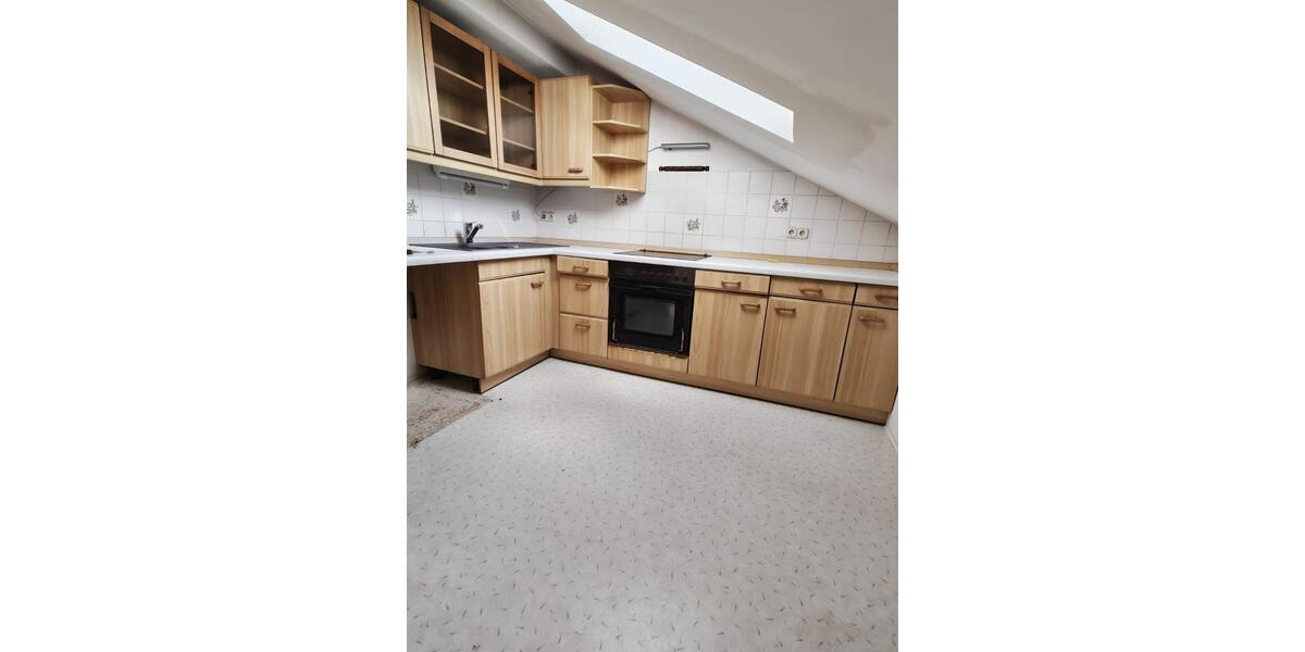 Dachgeschoßwohnung Traunreut Irsing - 3 Zimmer, 72 m&sup2;, 750&euro; | Angebot:25051998