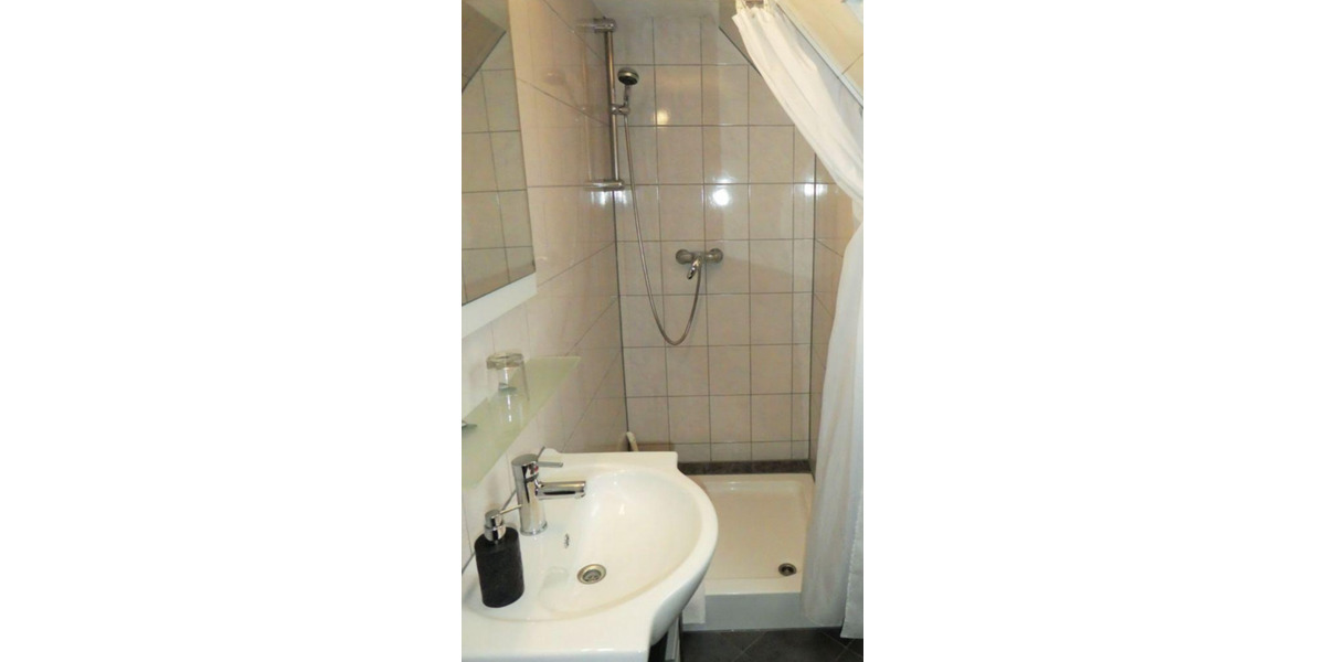 Wohnen auf Zeit Siegburg - 1 Zimmer, 20 m&sup2;, 65&euro; | Angebot:24347027