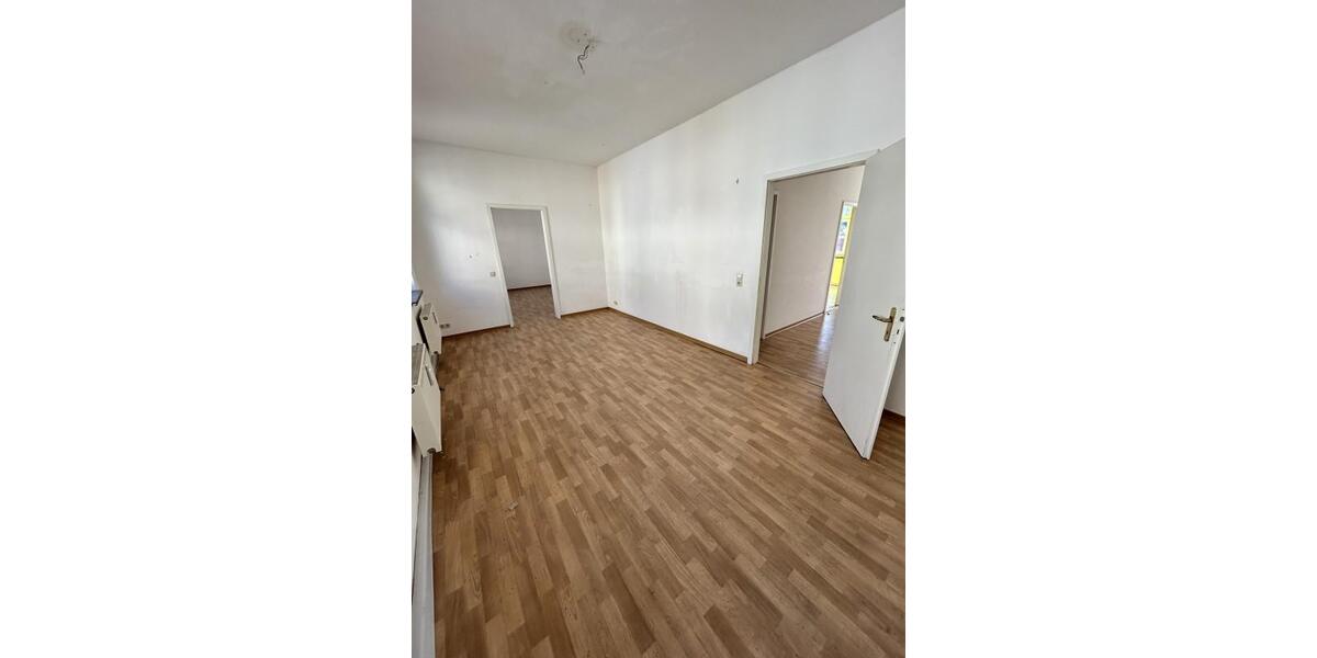 Etagenwohnung Hainichen - 3 Zimmer, 93 m&sup2;, 650&euro; | Angebot:19957940
