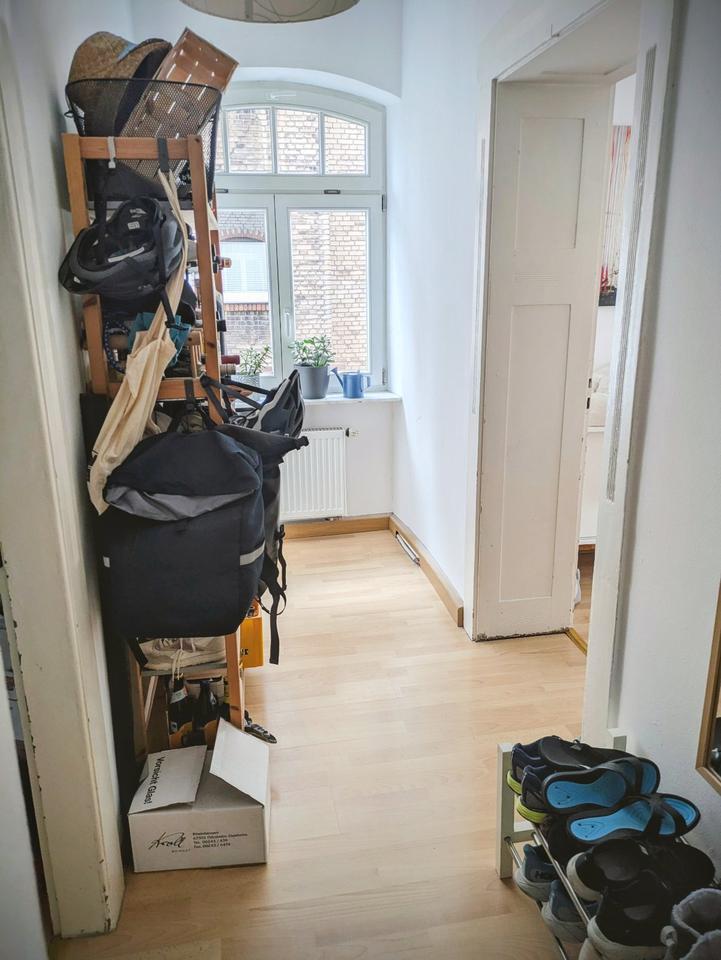 3-Zi. mit Balkon, renov. Altbau, ruhig+zentral im 1. OG zimmer