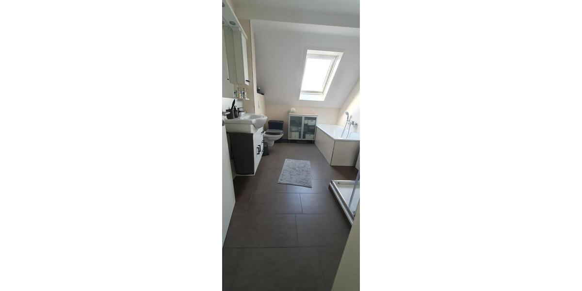 Dachgeschoßwohnung Horn-Bad Meinberg Bad Meinberg - 3 Zimmer, 96 m&sup2;, 650&euro; | Angebot:24953577