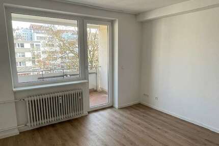 Wohnung Wuppertal Unterbarmen - 1 Zimmer, 33 m&sup2;, 300&euro; | Angebot:27003253