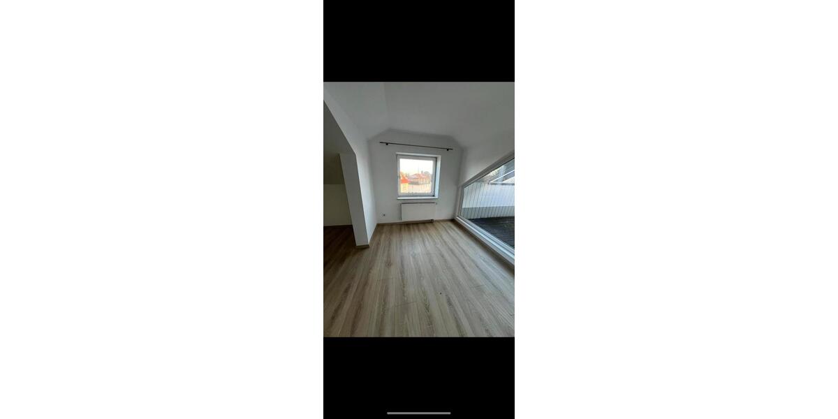 Dachgeschoßwohnung Unna - 3 Zimmer, 94 m&sup2;, 1.060&euro; | Angebot:26262447