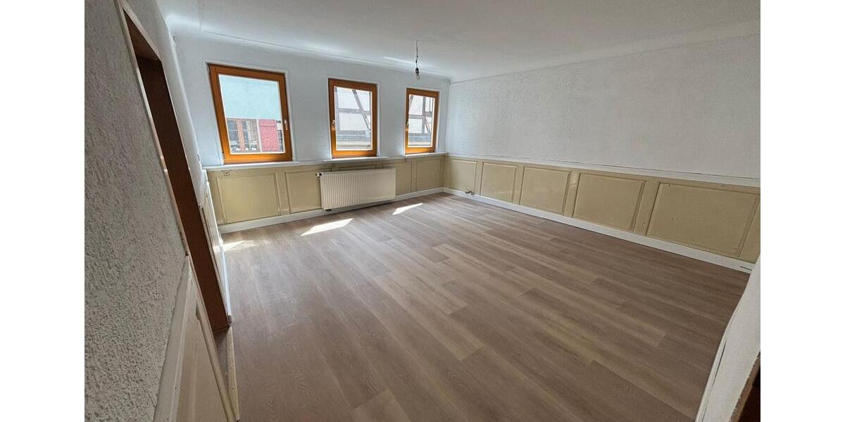 Etagenwohnung Herrenberg - 5 Zimmer, 117 m&sup2;, 1.550&euro; | Angebot:26551899