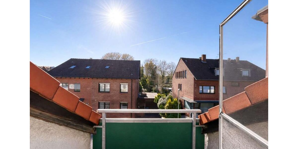 Dachgeschoßwohnung Duisburg Duisburg-Mitte - 2 Zimmer, 42 m&sup2;, 222&euro; | Angebot:26180092