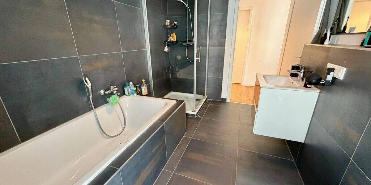 Etagenwohnung Saarbrücken Alt-Saarbrücken - 3 Zimmer, 90 m&sup2;, 1.100&euro; | Angebot:26851172