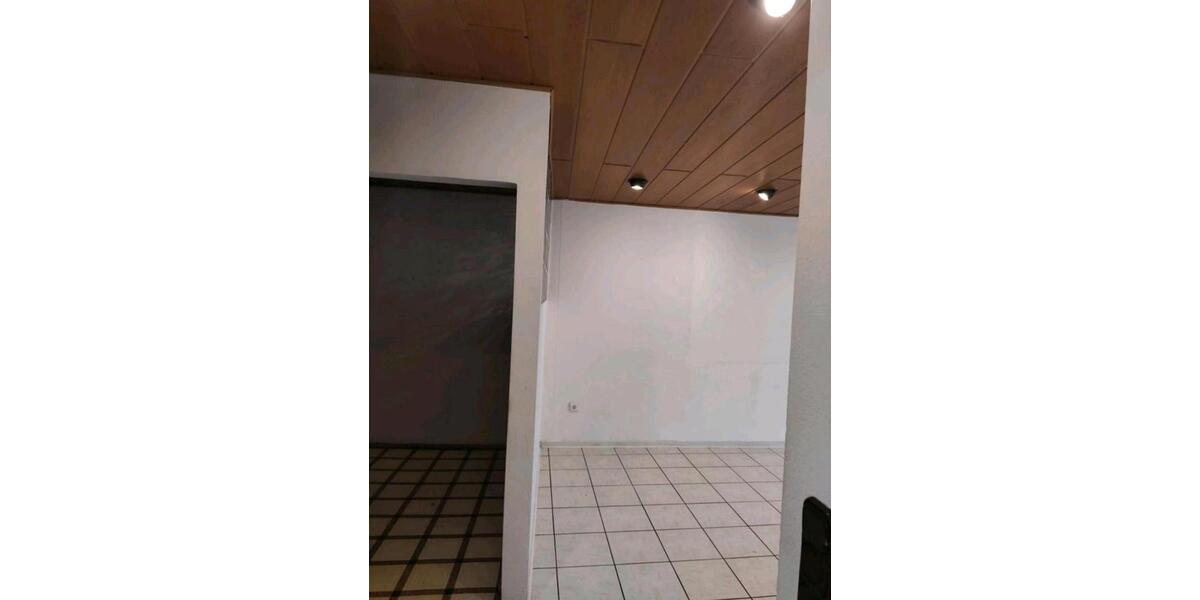 Erdgeschoßwohnung Bielefeld Mitte - 4 Zimmer, 100 m&sup2;, 1.200&euro; | Angebot:26026040