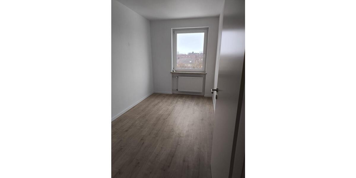 Etagenwohnung Dingolfing - 3 Zimmer, 77 m&sup2;, 1.215&euro; | Angebot:24576195