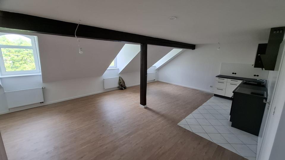 Dachgeschoßwohnung Erfurt - 2 Zimmer, 62 m&sup2;, 750&euro; | Angebot:26645930
