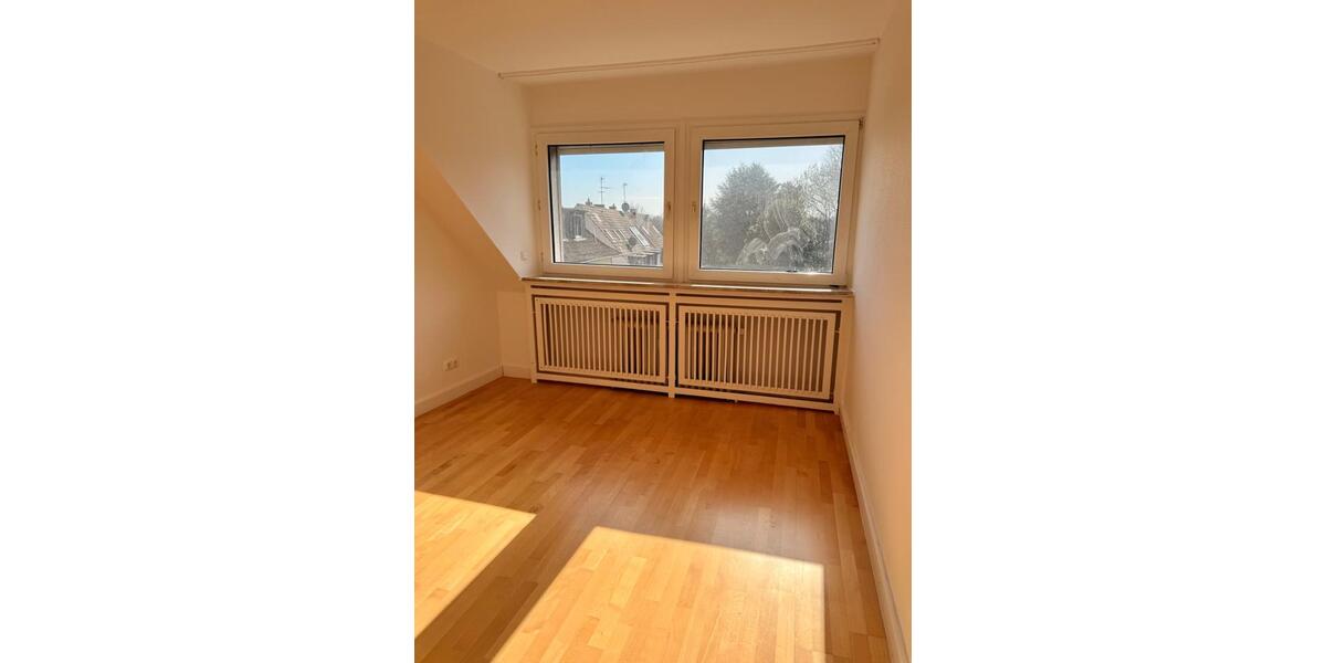 Dachgeschoßwohnung Essen Stadtbezirk II - 2 Zimmer, 55 m&sup2;, 640&euro; | Angebot:26340824
