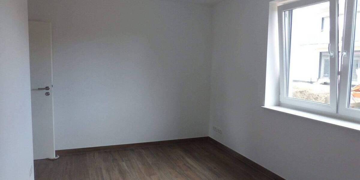 Etagenwohnung Stralsund Tribseer - 3 Zimmer, 90 m&sup2;, 1.170&euro; | Angebot:26885962