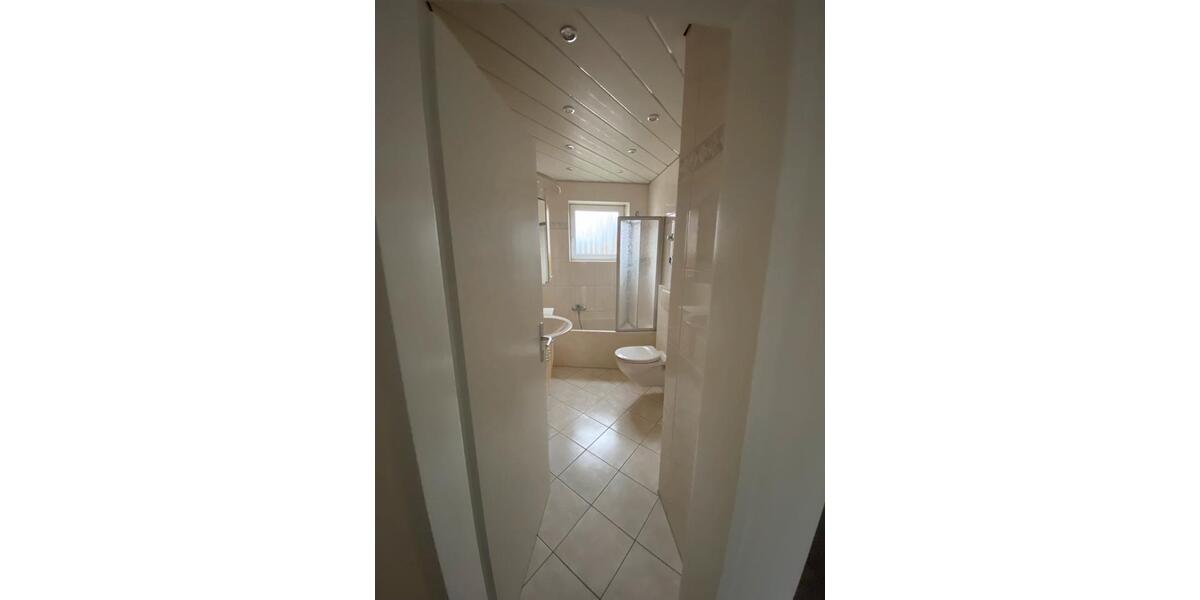 Etagenwohnung Scherstetten - 3 Zimmer, 75 m&sup2;, 1.000&euro; | Angebot:25836407