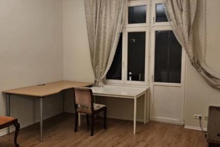 Zimmer in Altbau Wohnung zimmer