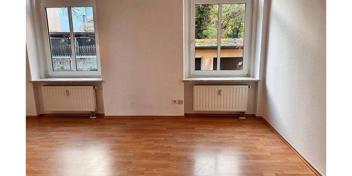 Etagenwohnung Plauen Stadtmitte - 3 Zimmer, 78 m&sup2;, 400&euro; | Angebot:26657190