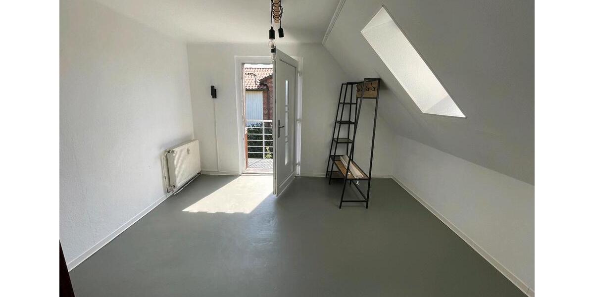Dachgeschoßwohnung Barum - 2 Zimmer, 45 m&sup2;, 700&euro; | Angebot:25929335