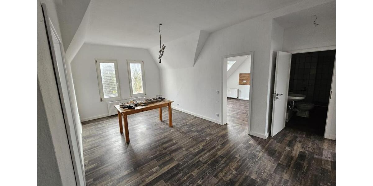 Dachgeschoßwohnung Kleve - 4 Zimmer, 73 m&sup2;, 650&euro; | Angebot:25857353