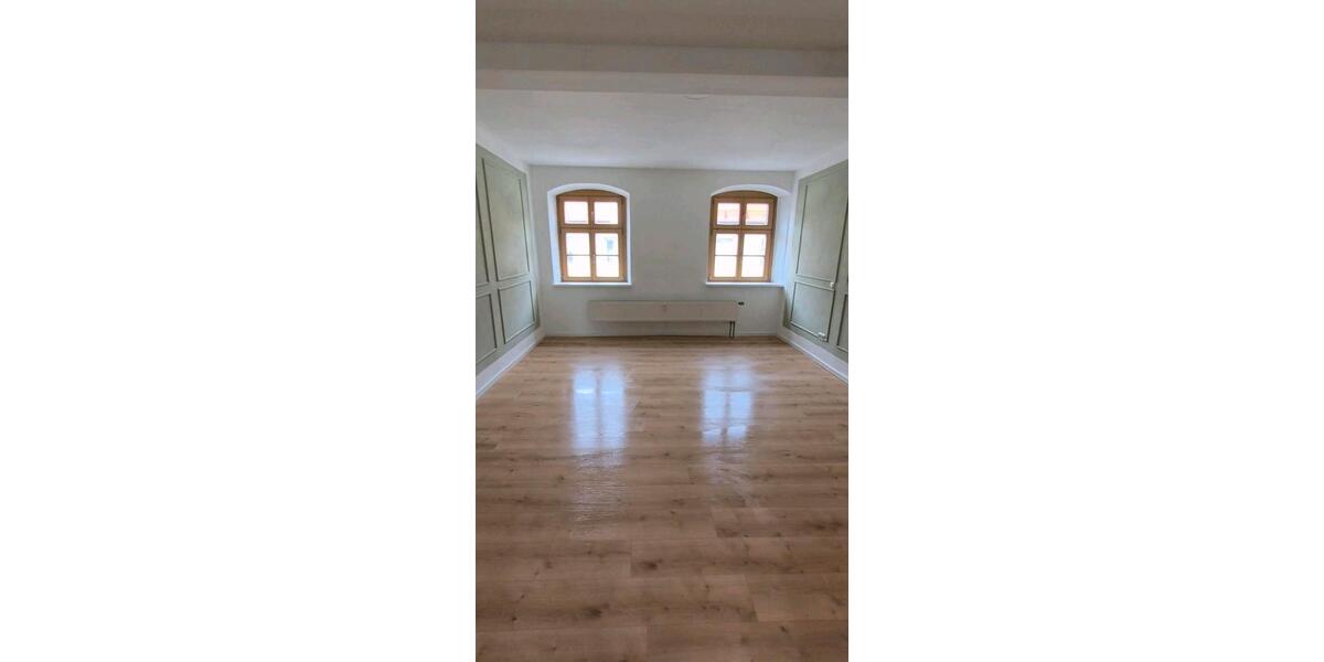 Etagenwohnung Scheinfeld - 3 Zimmer, 134 m&sup2;, 1.300&euro; | Angebot:26652004