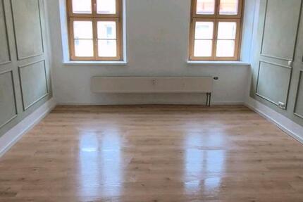 Wohnung Scheinfeld - 3 Zimmer, 134 m&sup2;, 1.300&euro; | Angebot:26652004