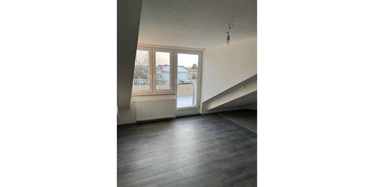 Dachgeschoßwohnung Sindelfingen Sindelfingen (Stadt) - 2 Zimmer, 68 m&sup2;, 850&euro; | Angebot:25259159