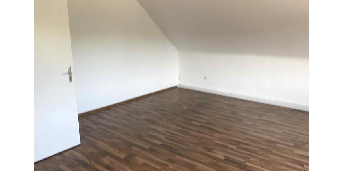 Dachgeschoßwohnung Oldenburg Dobbenviertel - 3.5 Zimmer, 100 m&sup2;, 1.150&euro; | Angebot:26677748