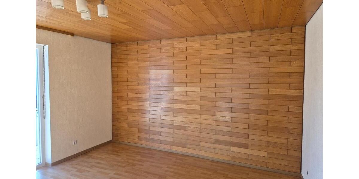 Etagenwohnung Saarbrücken West - 3 Zimmer, 70 m&sup2;, 600&euro; | Angebot:25294828