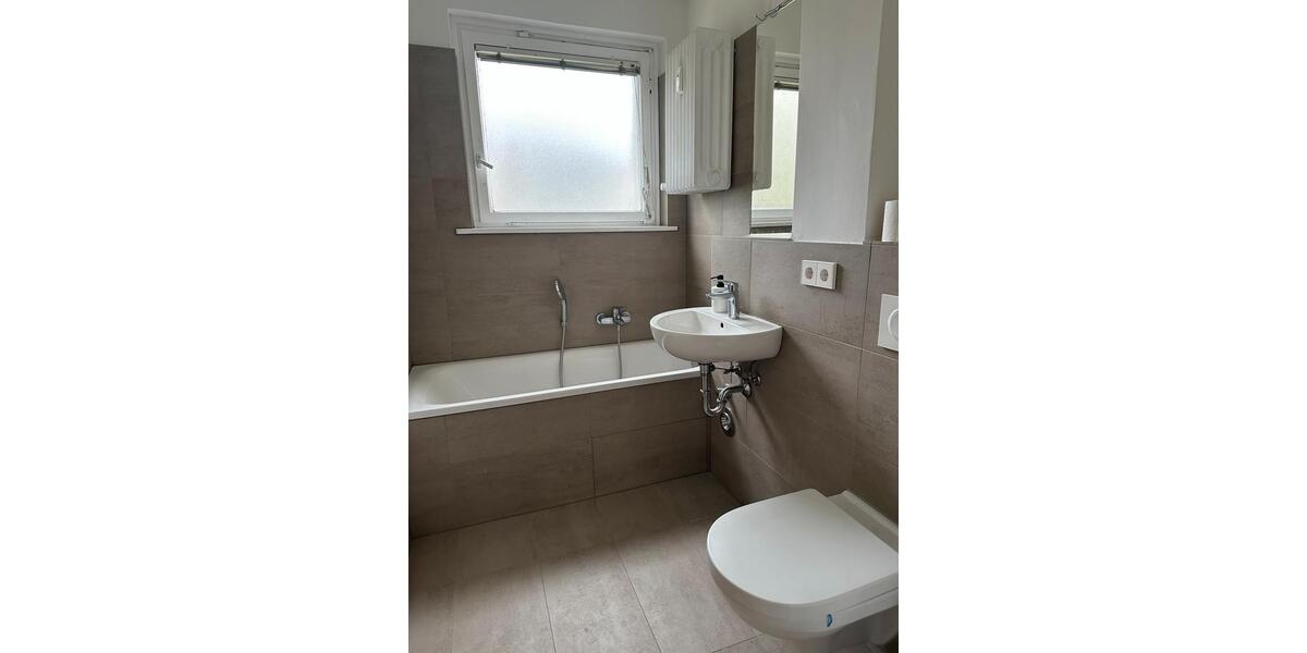 Erdgeschoßwohnung Berlin Neukölln - 2 Zimmer, 60 m&sup2;, 1.100&euro; | Angebot:26044379