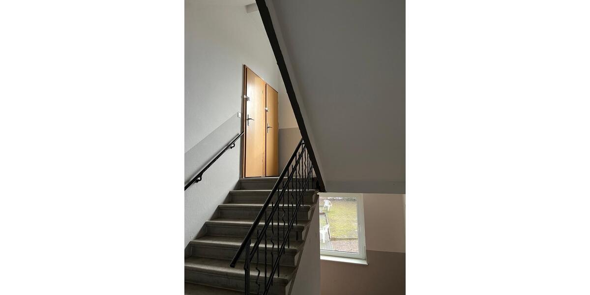 Etagenwohnung Crimmitschau - 4 Zimmer, 105 m&sup2;, 650&euro; | Angebot:25962394