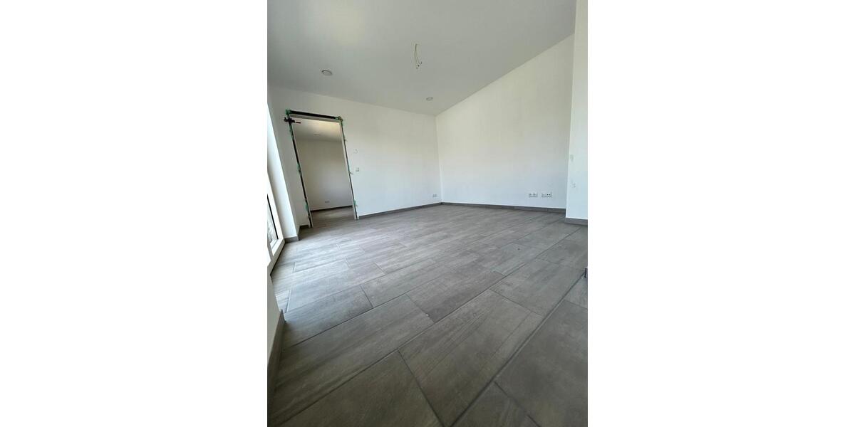 Erdgeschoßwohnung Nittendorf - 2.5 Zimmer, 64 m&sup2;, 950&euro; | Angebot:26603753