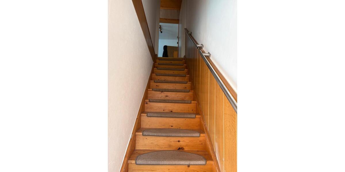 Dachgeschoßwohnung Adelheidsdorf - 4 Zimmer, 100 m&sup2;, 650&euro; | Angebot:26531170